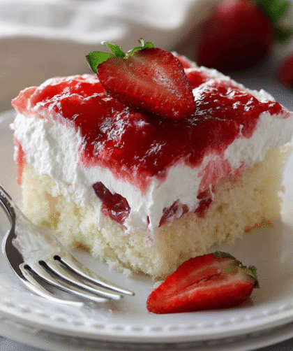 Pioneer Woman Strawberry Poke Cake Recipe