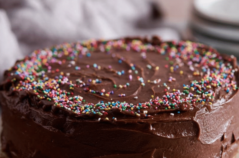 Pioneer Woman Yellow Cake With Chocolate Icing Recipe