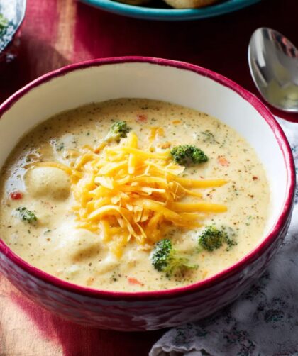 Slow Cooker Broccoli Cheese Soup Recipe
