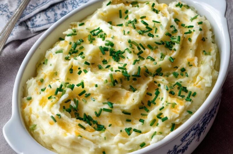 Cheddar and Sour Cream Mashed Potatoes Recipe