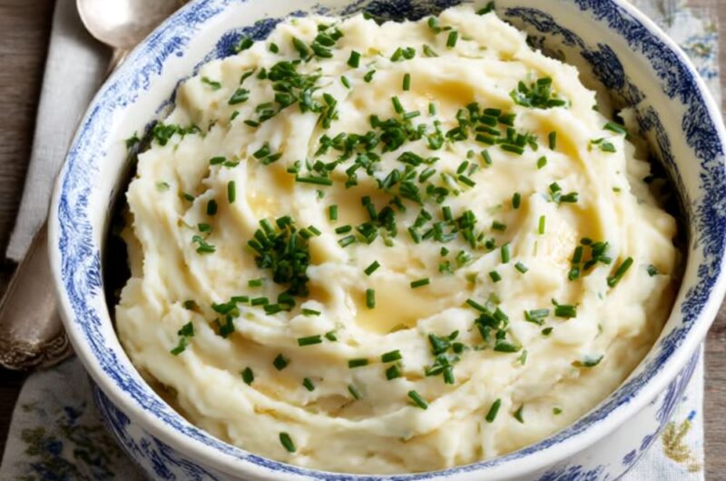 Cheddar and Sour Cream Mashed Potatoes Recipe