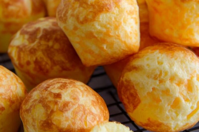 Brazilian Cheese Bread (Pão de Queijo) Recipe