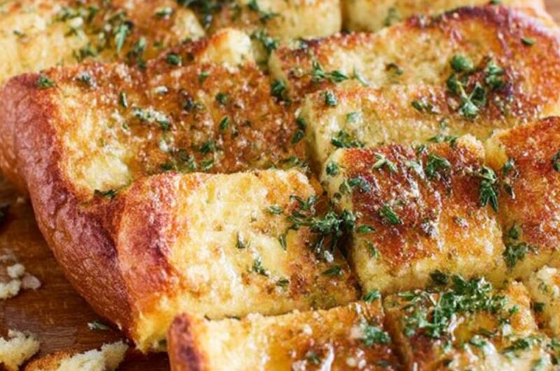 Buttery Thyme Bread Recipe
