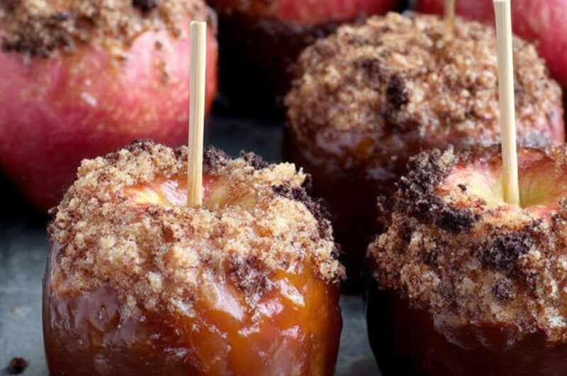 Cookie-Coated Caramel Apples Recipe