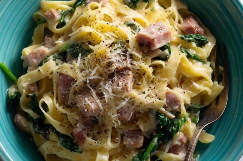 Pasta with Ham, Leeks and Spinach Recipe