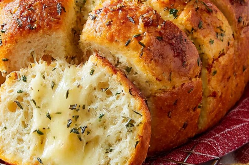 Pull-Apart Garlic Bread Recipe