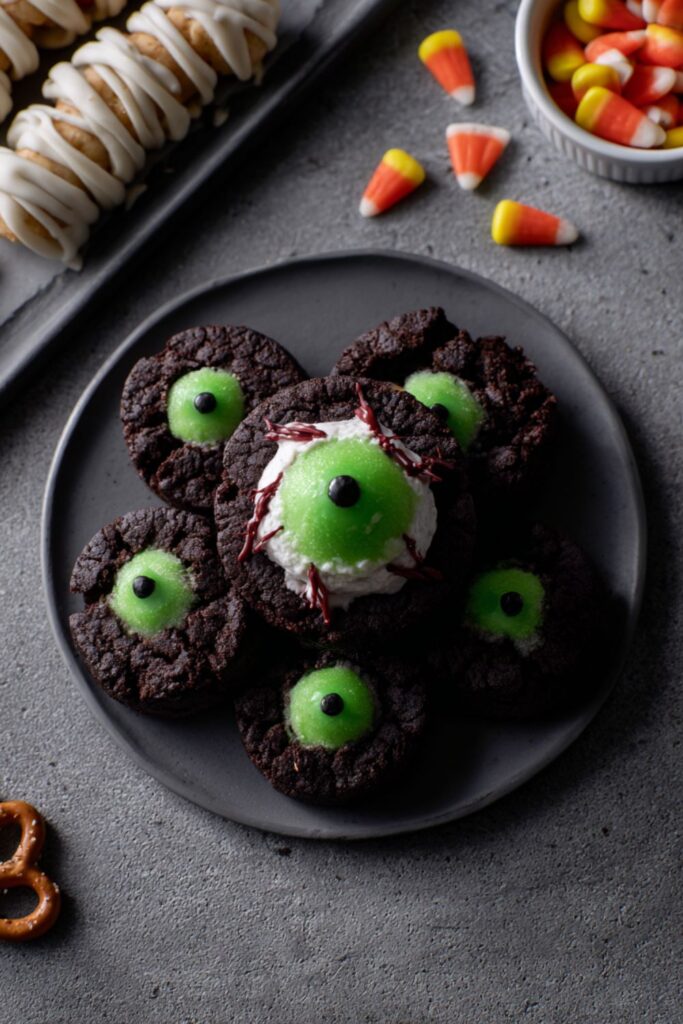 Sandwich Cookie Eyeballs Recipe