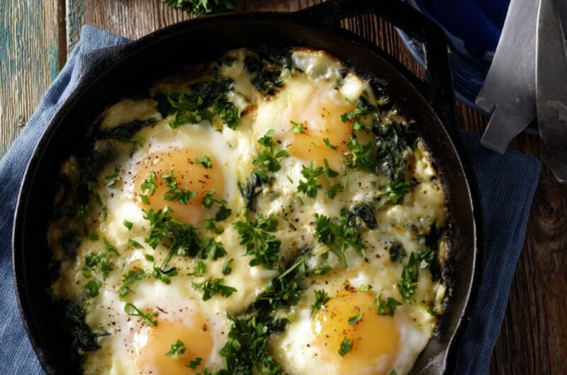 Spinach and Artichoke Baked Eggs Recipe