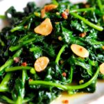 Spinach with Garlic Chips Recipe